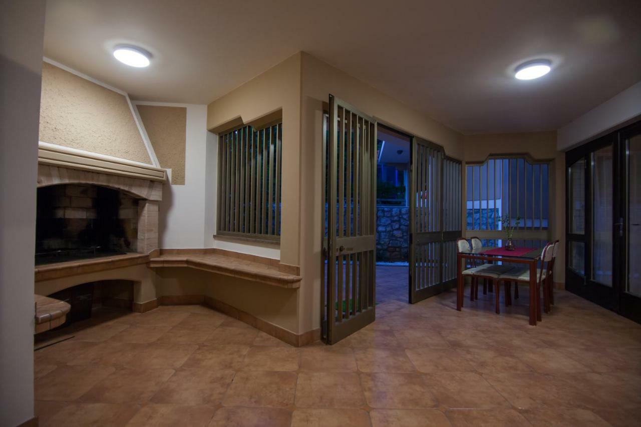 Villa Royale Krk Krk Town Extérieur photo